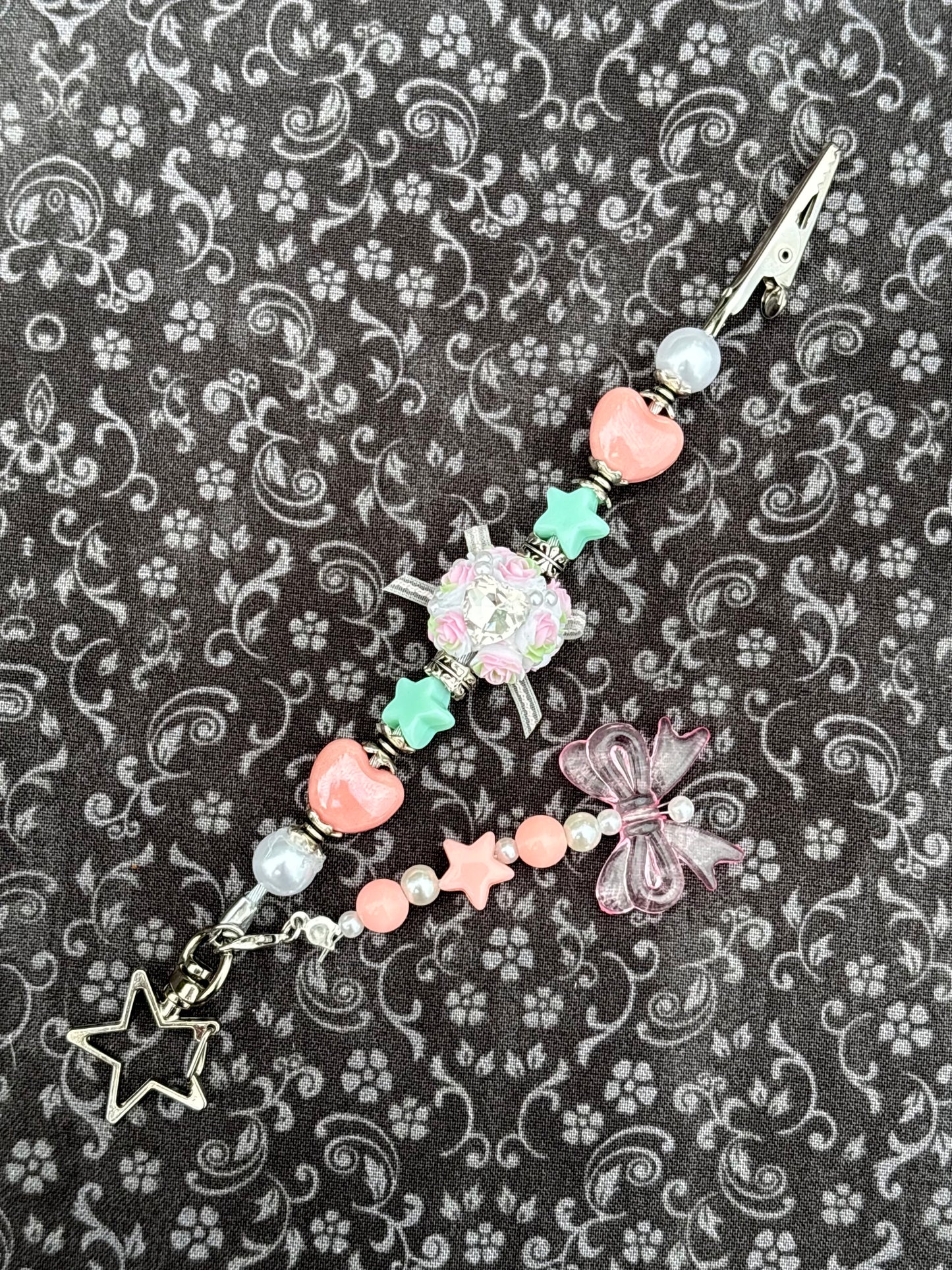 The Peachy Green Flora Roach Clip